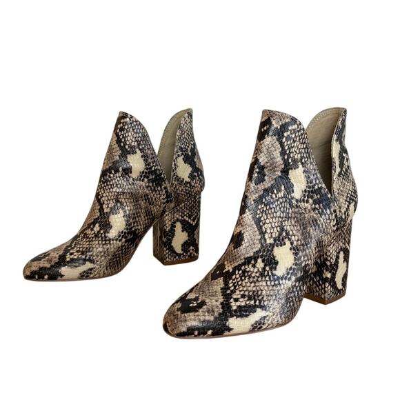 Steve Madden Rookie Snakeskin Bootie Size 7 Gray Cream Python Animal Print - Picture 1 of 7